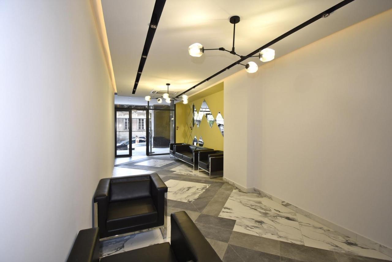 Home4You City Center Apartments يريفان المظهر الخارجي الصورة