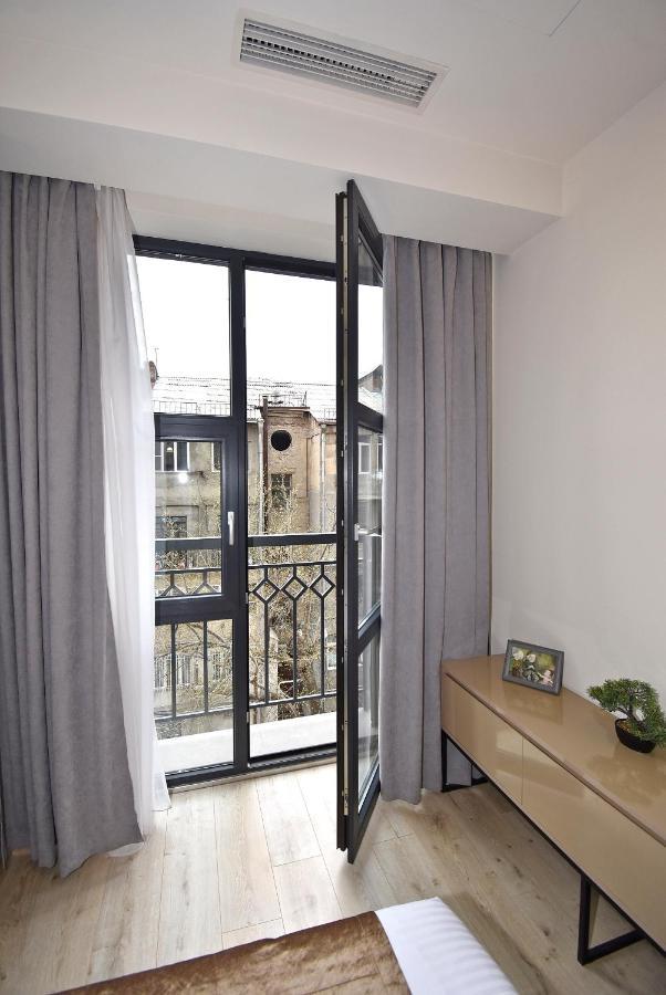 Home4You City Center Apartments يريفان المظهر الخارجي الصورة