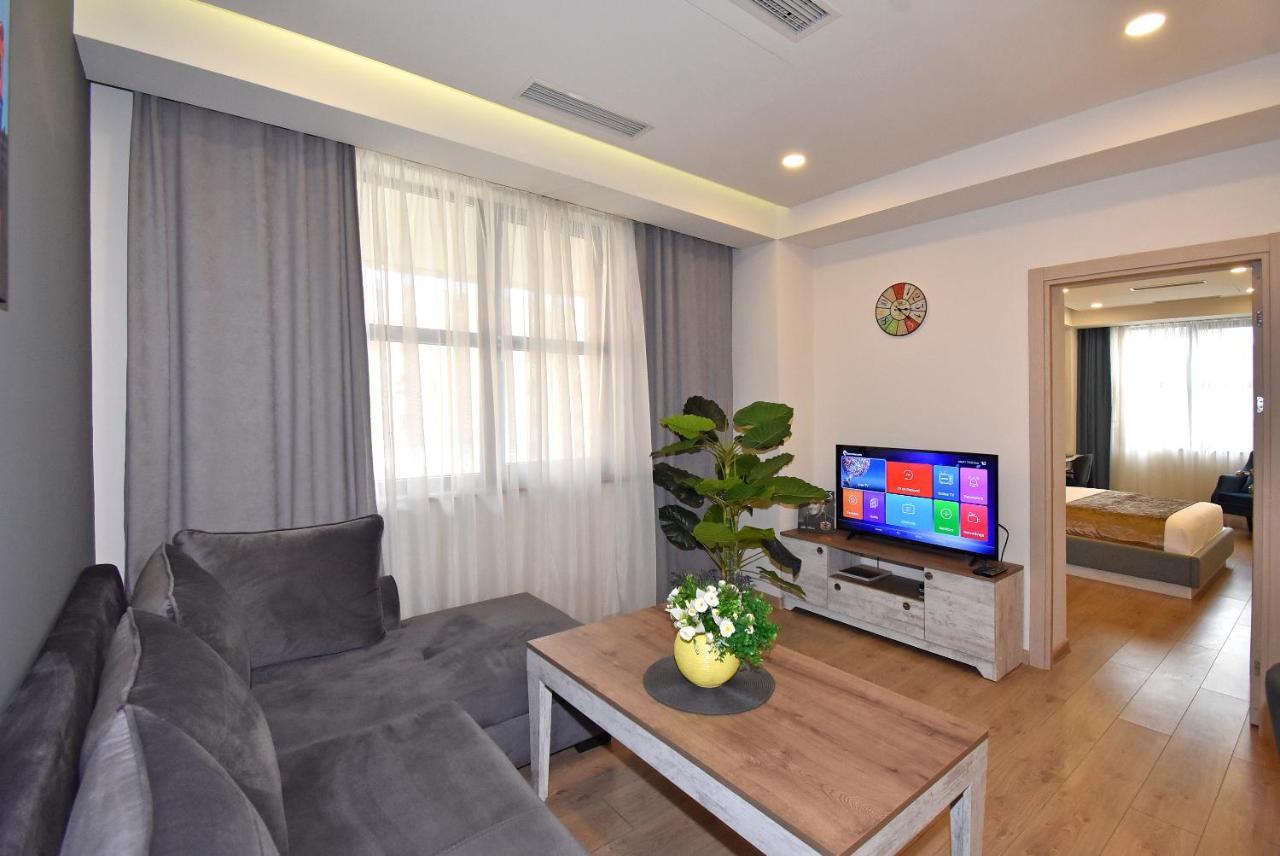 Home4You City Center Apartments يريفان المظهر الخارجي الصورة
