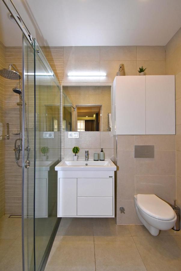 Home4You City Center Apartments يريفان المظهر الخارجي الصورة