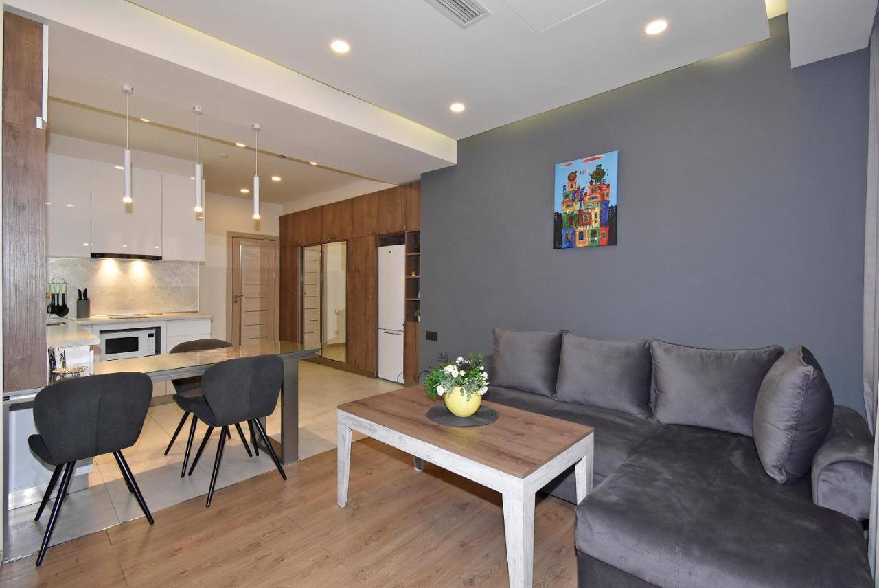 Home4You City Center Apartments يريفان المظهر الخارجي الصورة