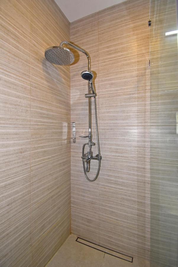 Home4You City Center Apartments يريفان المظهر الخارجي الصورة